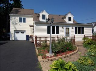 258 Akron St, Lockport, NY 14094