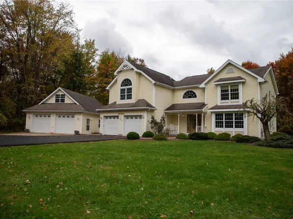 357 Morningstar Ln, New Castle, PA 16105