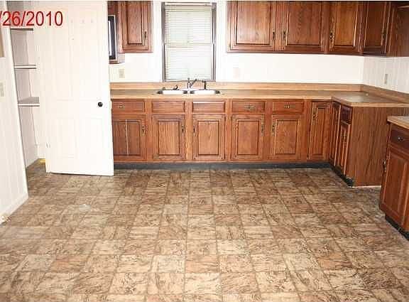 4th image of 1722 E Illinois St