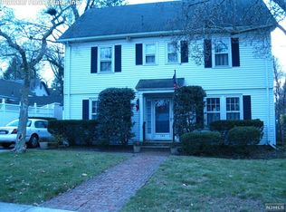 140 Vreeland Ave, Leonia, NJ 07605