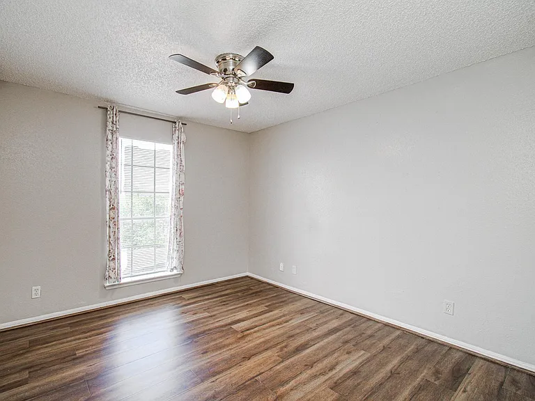 10101 S Gessner Rd #405 — Photo 21