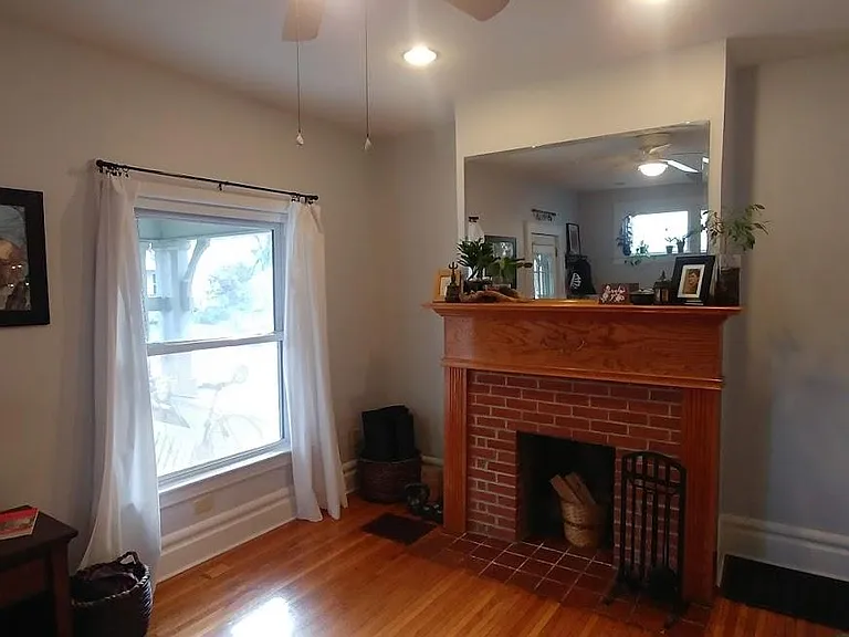 2431 Deming Ave — Photo 3