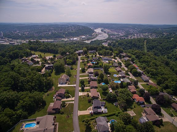 78 Craven Dr, Charleroi