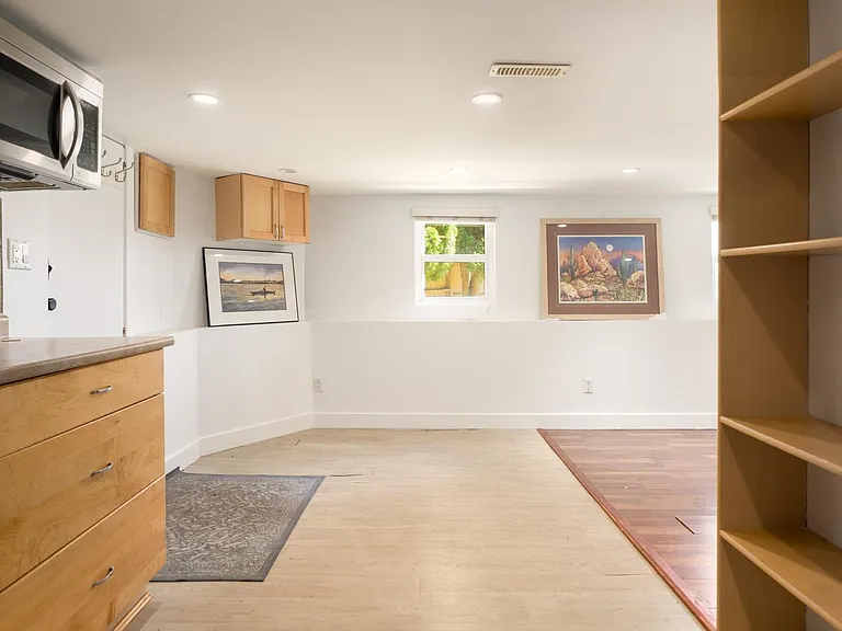 925 E 19th Ave — Photo 31