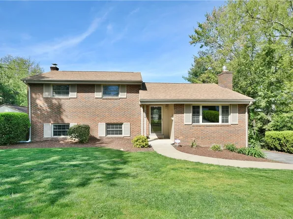 1334 Sun Ridge Dr, Pittsburgh, PA 15241