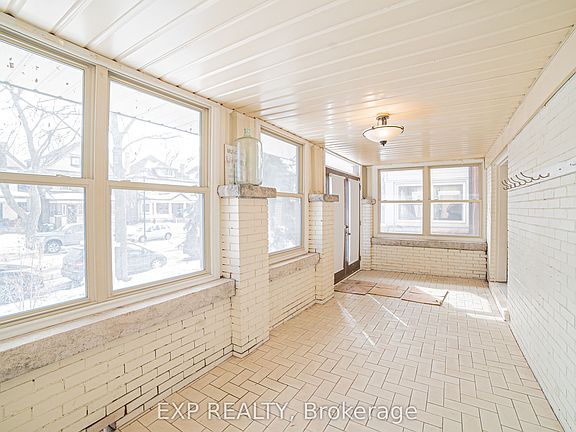 3rd image of 52 Proctor Blvd