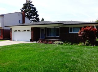 33673 Sebastian Lane Dr, Sterling Heights, MI 48312
