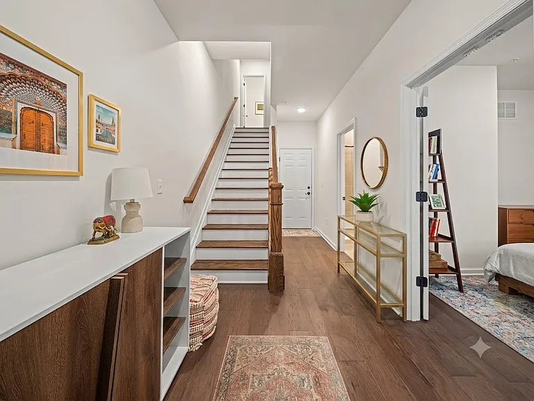 12 Plaza Rd #46 — Photo 2