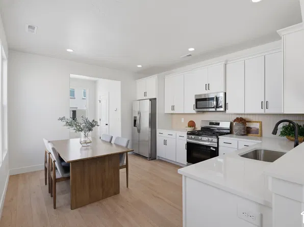 10997 S Freestone Rd #110, South Jordan, UT 84009
