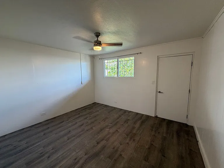 2048 S Beretania St — Photo 15
