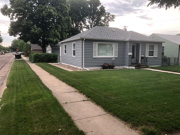 2nd image of 721 W F St