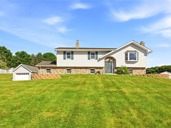3823 N Dogwood Rd, Danielsville, PA 18038