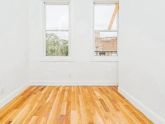 3rd image of 295 Wyckoff Ave #3R