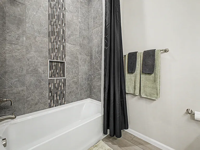 208 S Montgomery Pl — Photo 27