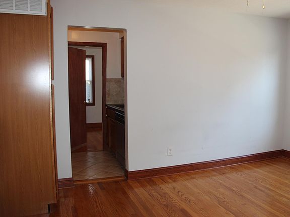 3rd image of 3718 7th St N APT 6