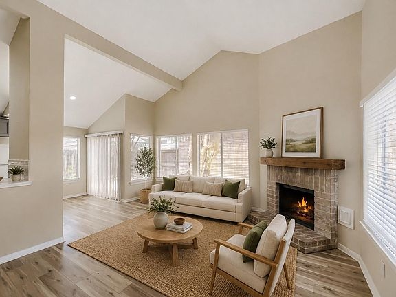 5th image of 18558 Meadows Way Dr