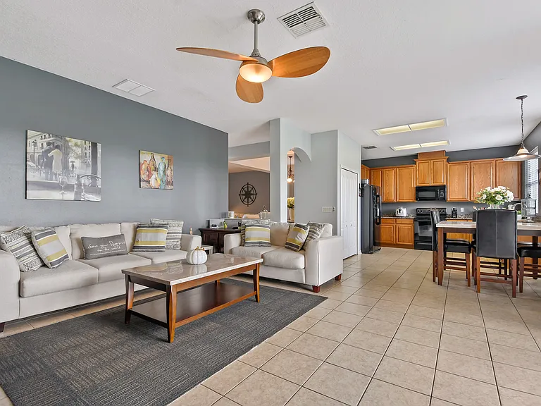 12713 Grovehurst Ave — Photo 10