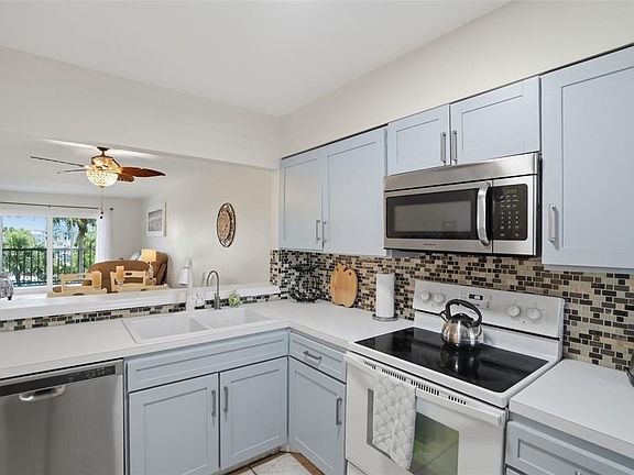3rd image of 5557 Sea Forest Dr APT 215