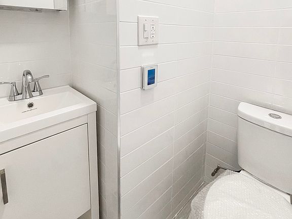 5th image of 607 Flatbush Ave #2M
