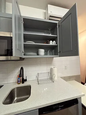 Rented by Apple Realty Group Corp | media 21