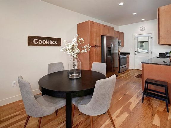3rd image of 527 Floradora Dr Unit 31