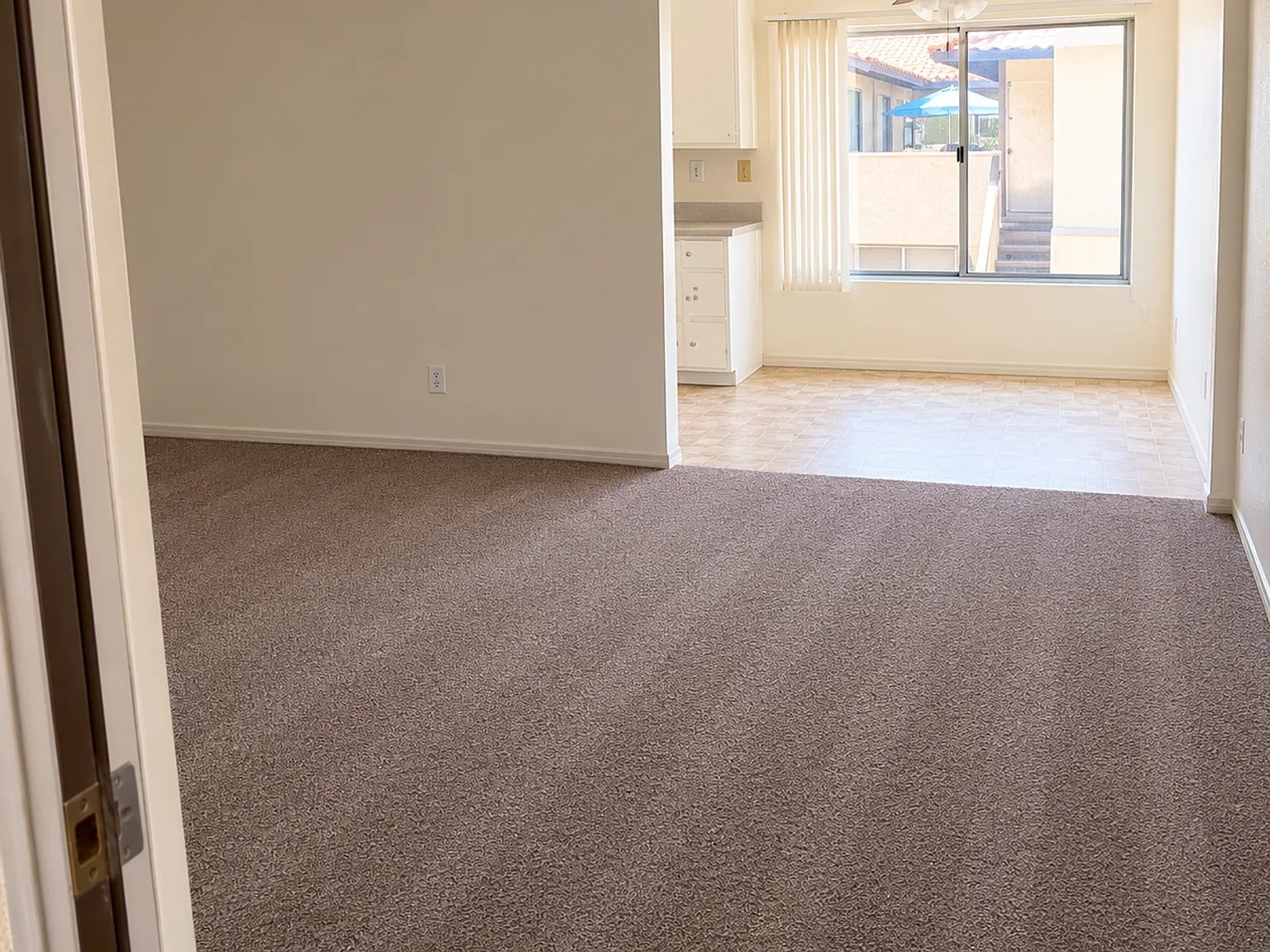 1020 Carob — Photo 4