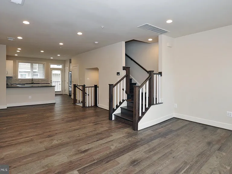 6680 Eames Way — Photo 8