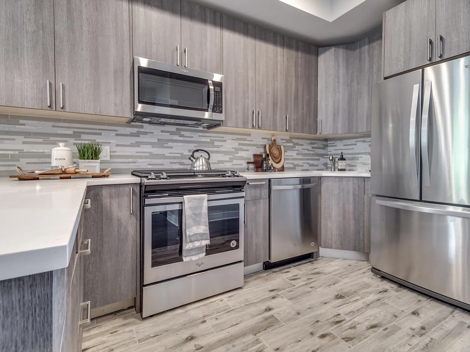 2 bed, 1400 sqft, $1,850 — Photo 3