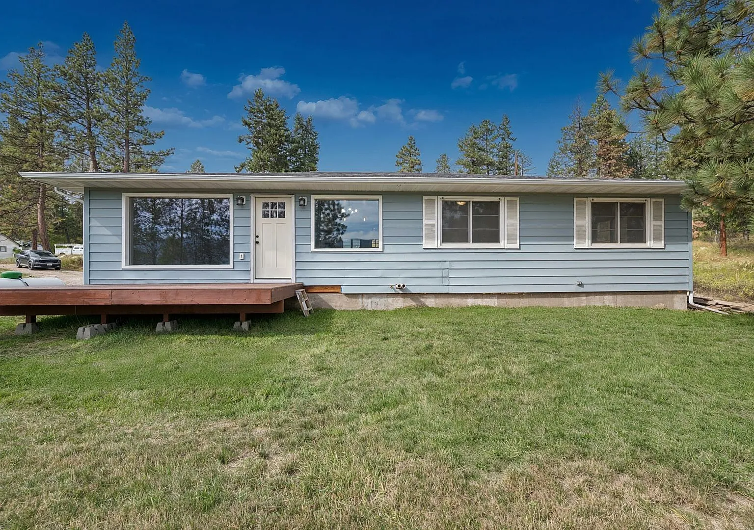 Beautifully Renovated 3-Bedroom Home in Kila $2,600/Month — Photo 2