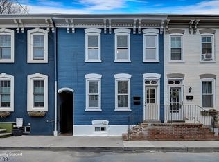 27 Swan St, Lambertville, NJ 08530