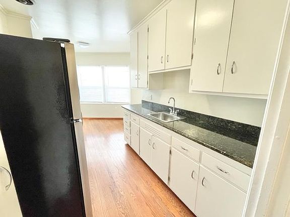 5th image of 455 Arlington St APT 1