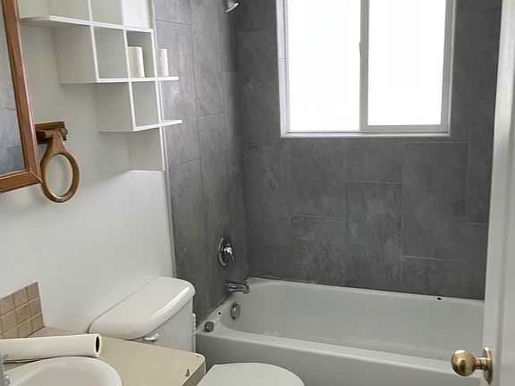 2nd image of 120 Amy Ln