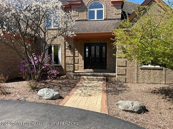 3rd image of 6301 Pine Hollow Dr