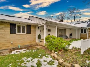 6044 Pearl Rd, Parma Heights, OH 44130