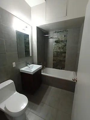 Rented by City Vista Inc | media 56