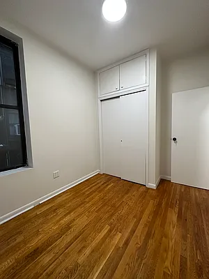 Rented by Peter R. Hungerford, LREB | media 23