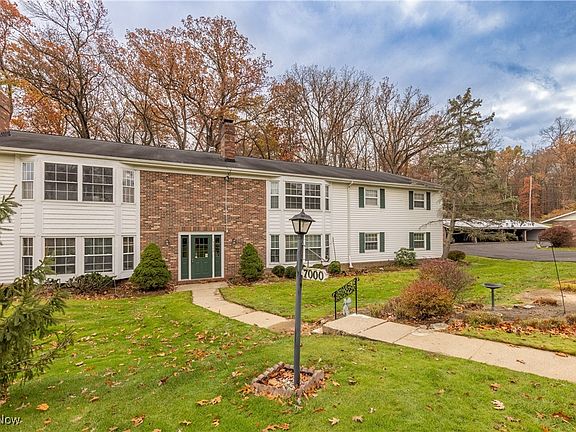 2nd image of 7000 Carriage Hill Dr APT 203