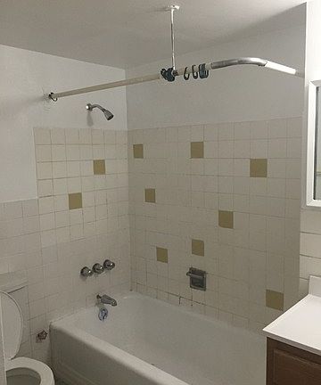 5th image of 6161 N Hoyne Ave APT 114