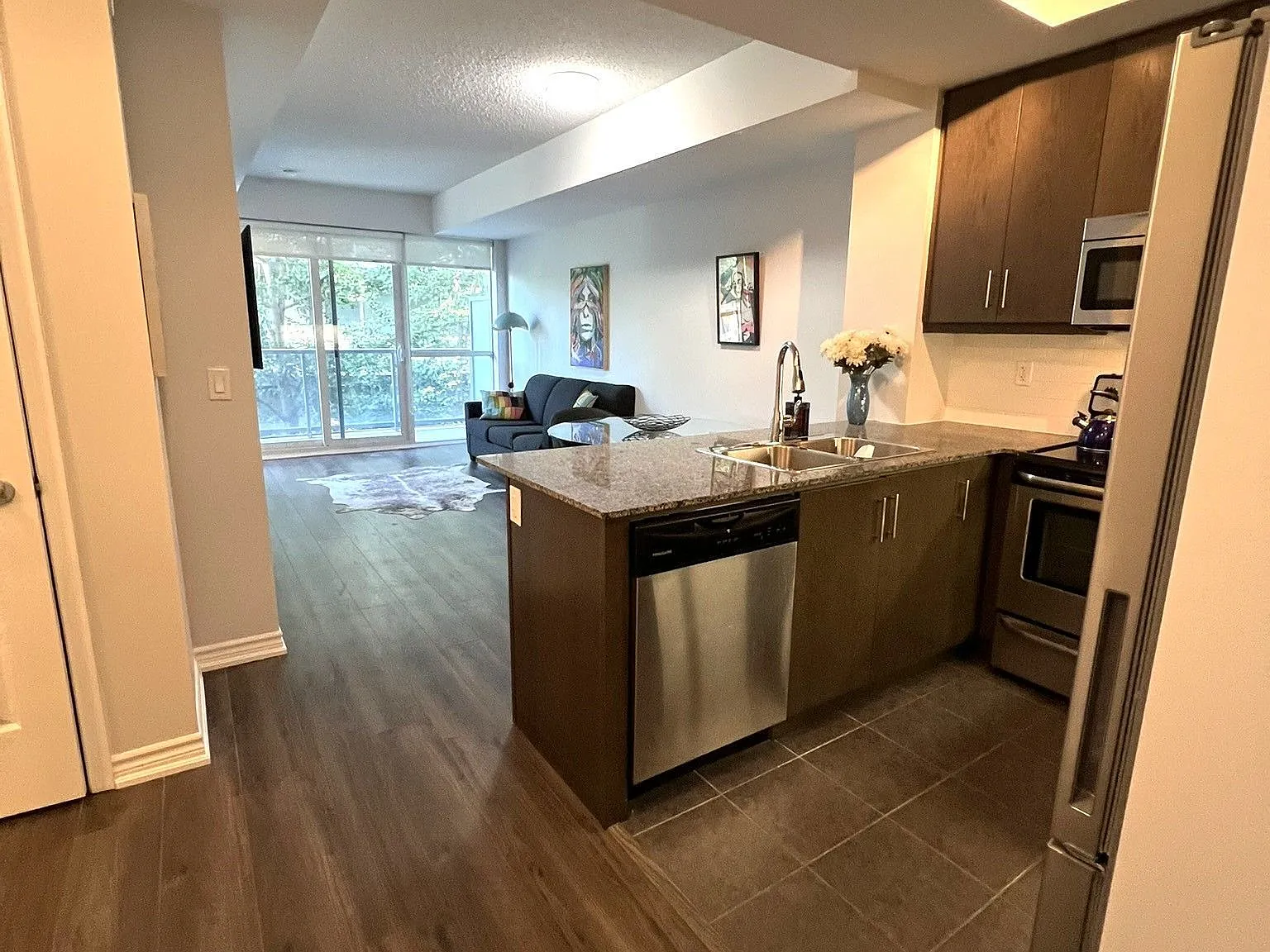 ION Condominiums — Photo 3