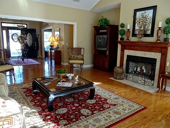 4th image of 1826 Laurel Oak Dr