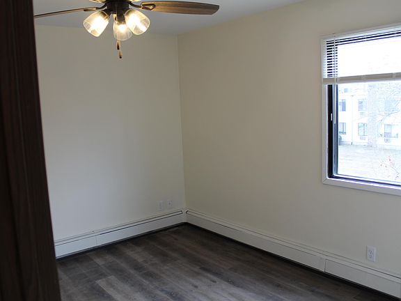 5th image of 1108 Oakcrest St #10773957