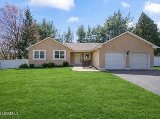 6 Rockwell Cir, Marlboro, NJ 07746