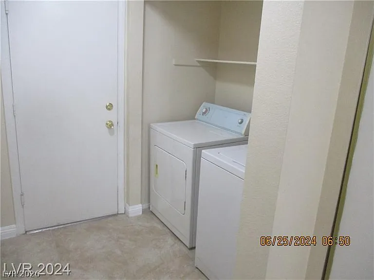 8216 Grassy Point Cir — Photo 28