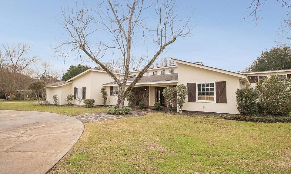 1st image of 5111 Ashley Ln