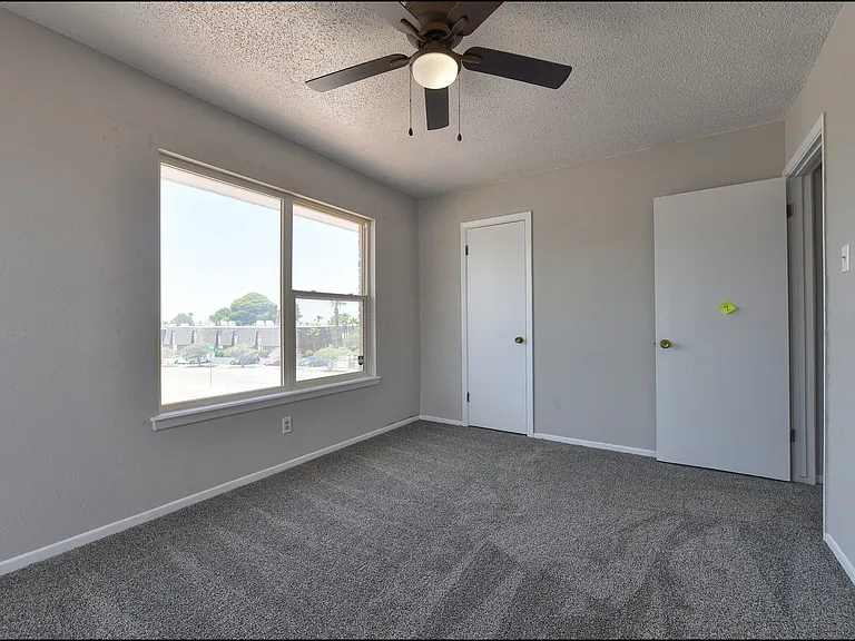 6913 Pamlico Dr — Photo 27