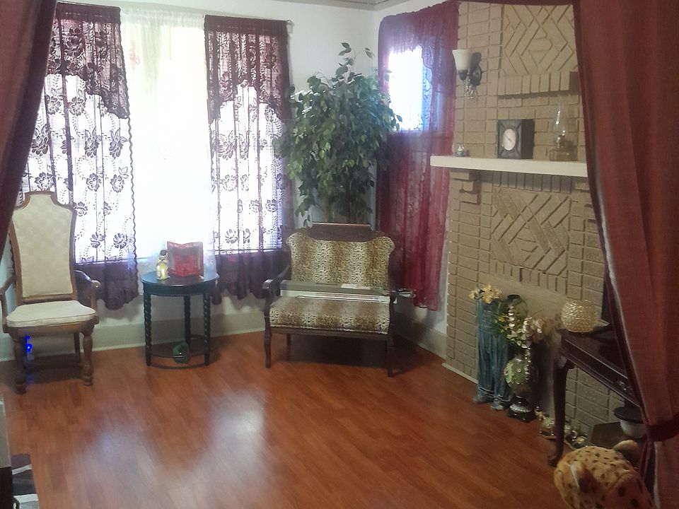 1st image of 933 S McLean Blvd