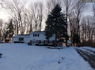 8044 Rolling Brook Rd, Northfield, OH 44067