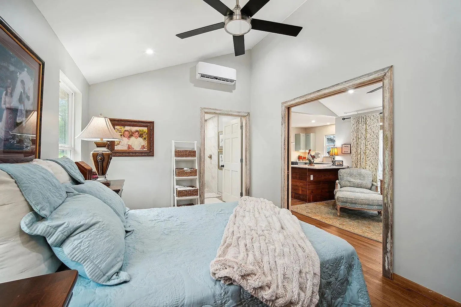 OM- 801 Bishop Street - 1 — Photo 1