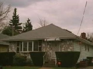 306 Kennedy Ave, Hempstead, NY 11550