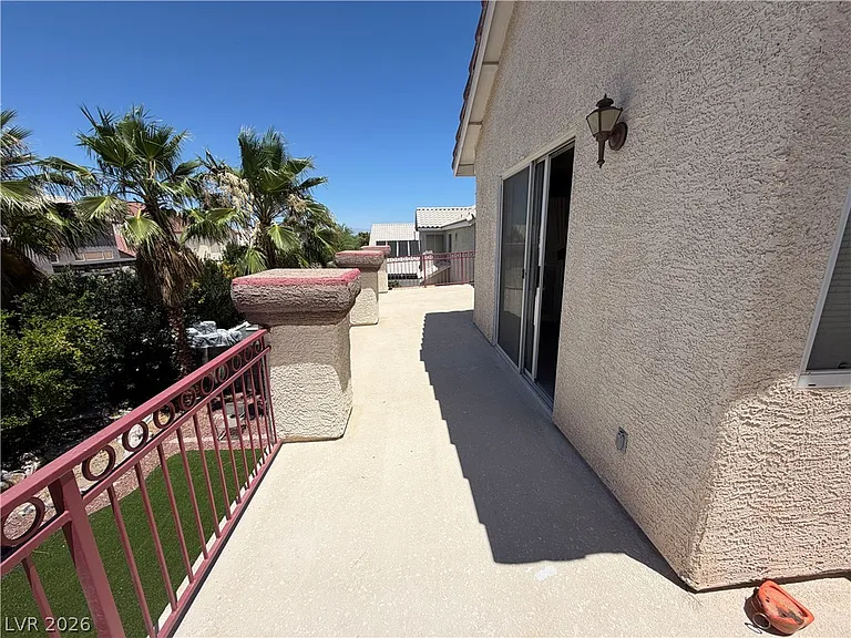 2381 Goldfire Cir — Photo 32